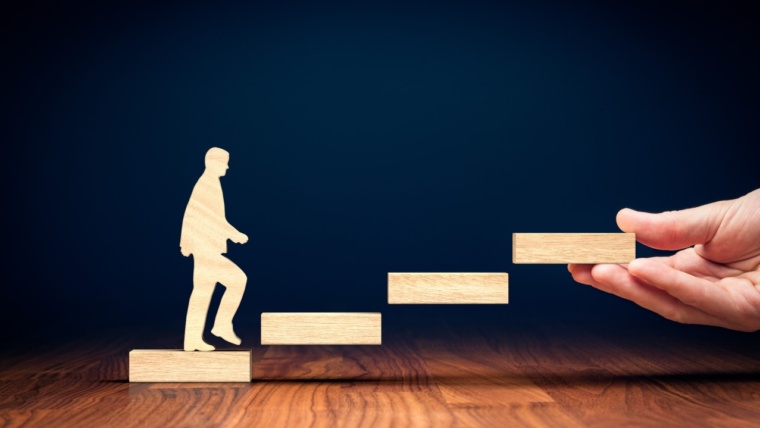 Coaching vs Mentoring | Which One Do You Really Need?